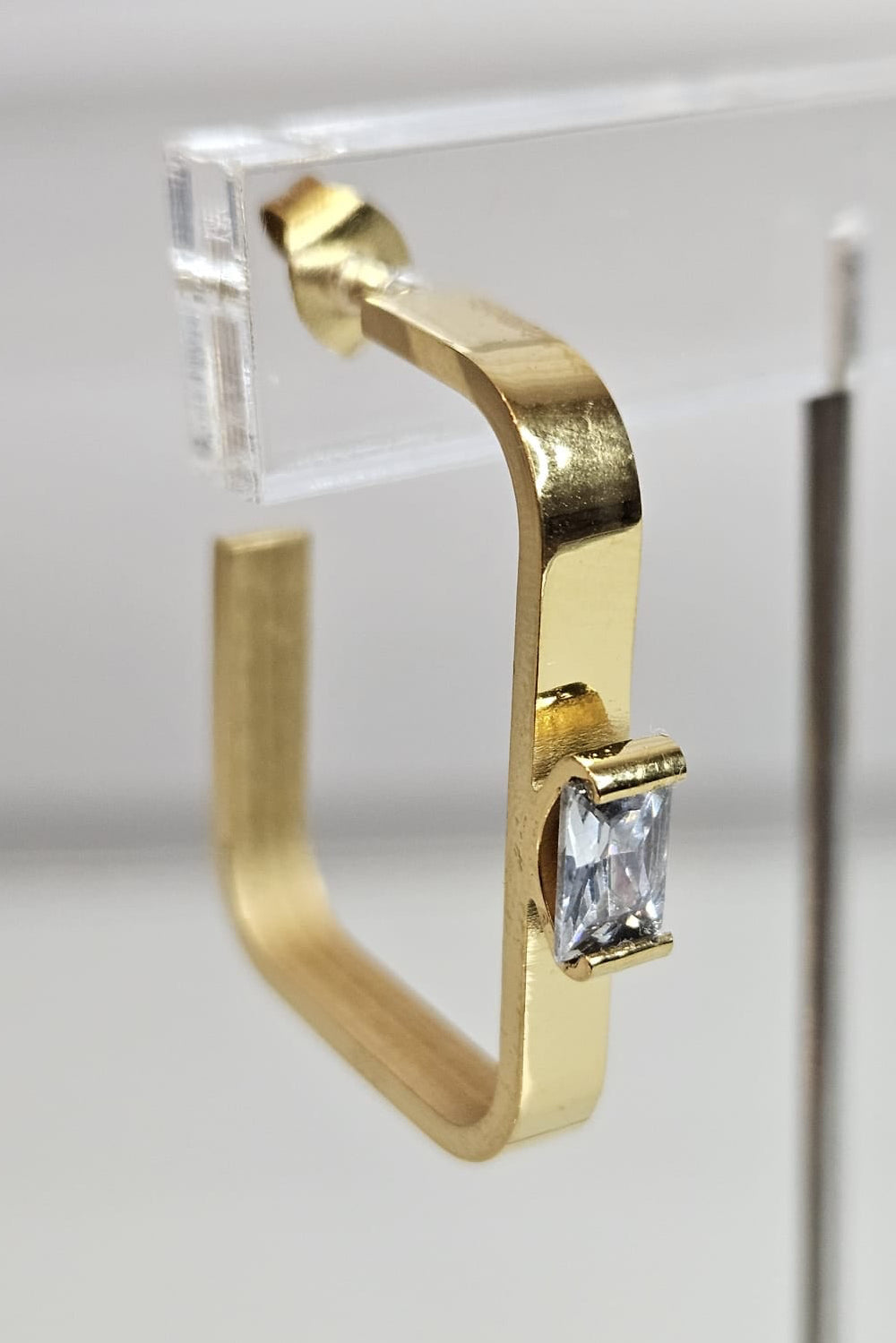 PANTALLAS "HOOPS" CUADRADAS DORADAS CON BRILLANTE