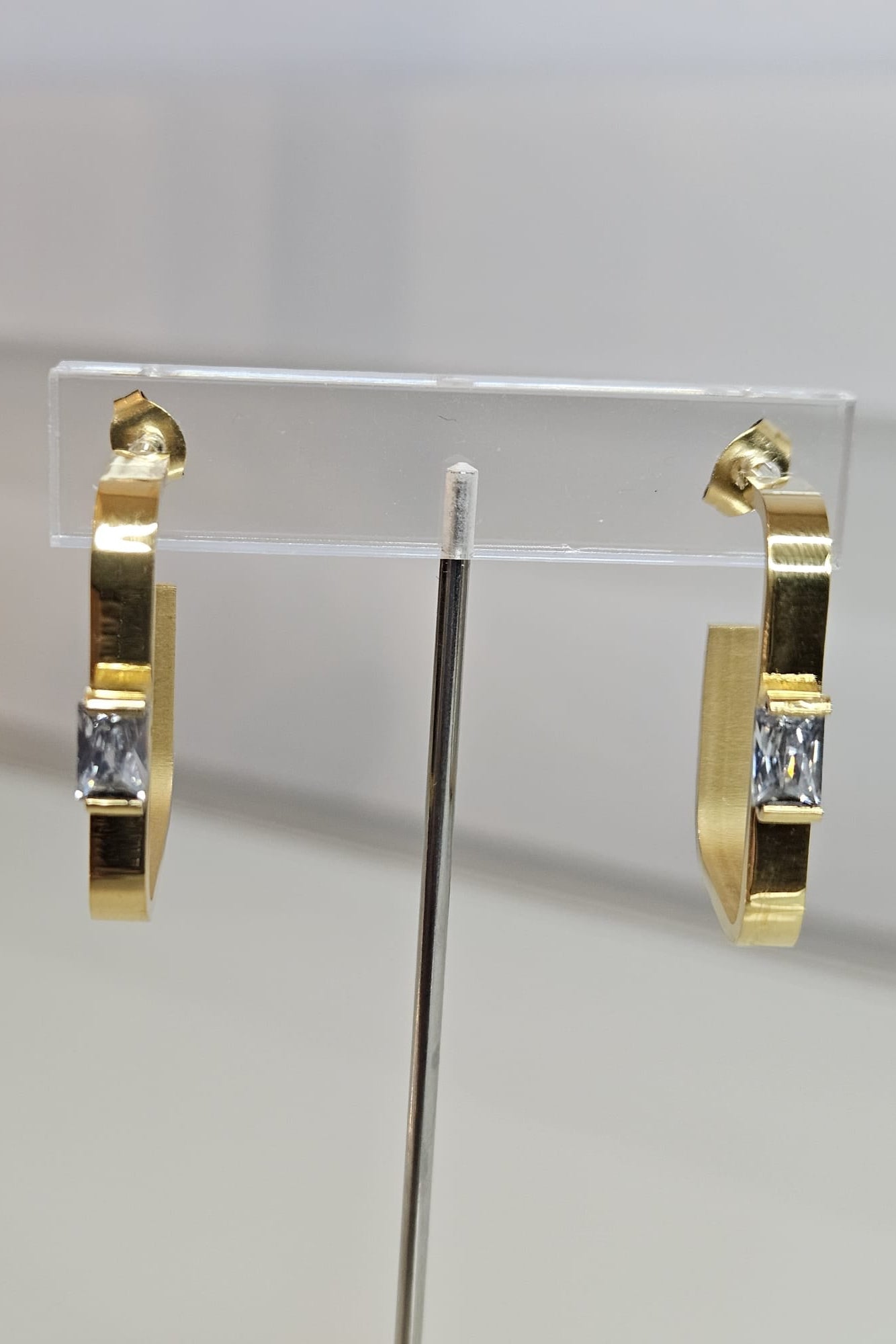 PANTALLAS "HOOPS" CUADRADAS DORADAS CON BRILLANTE