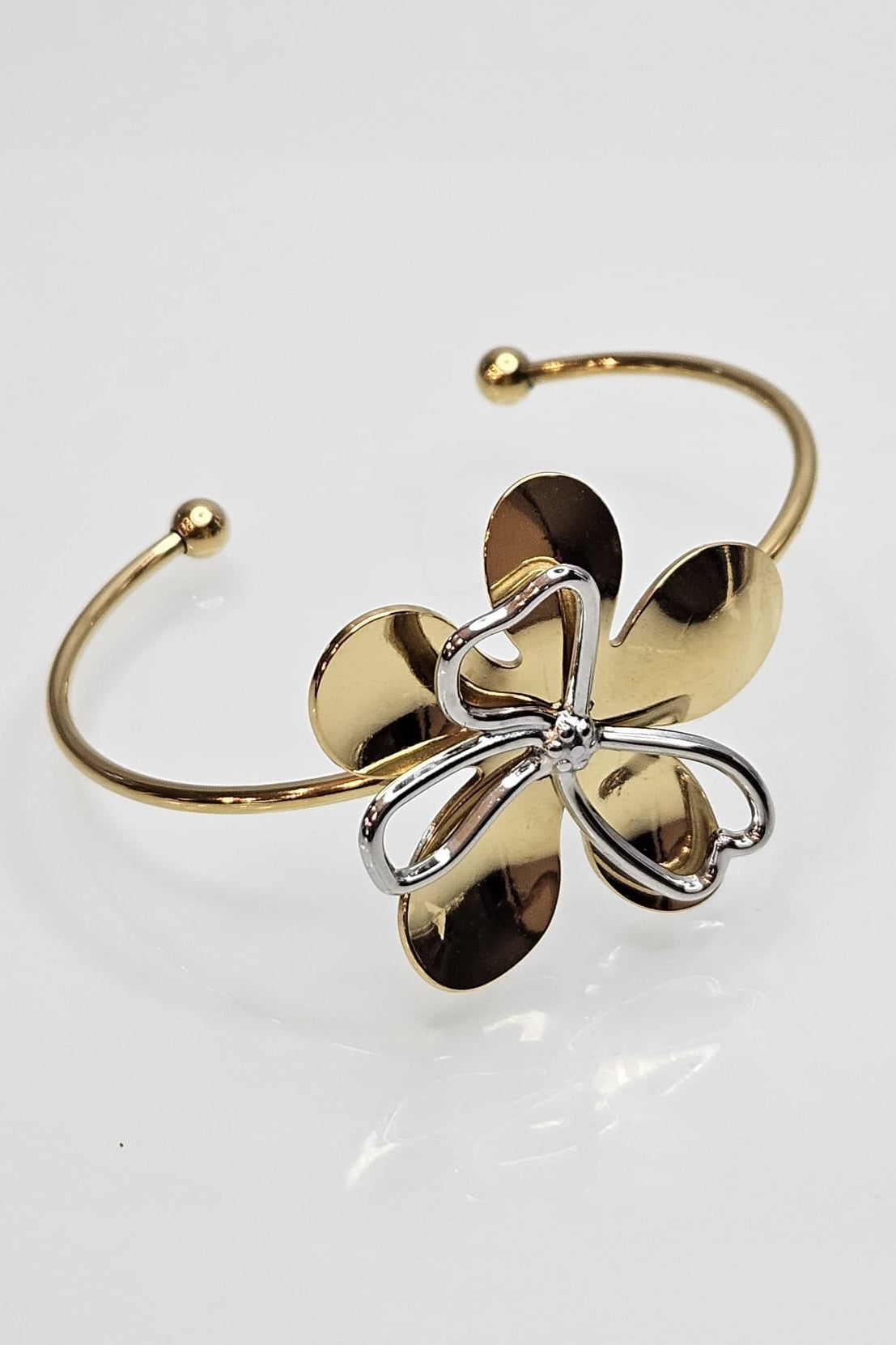 SET DE CADENA Y BRAZALETE DE FLOR DOS TONOS