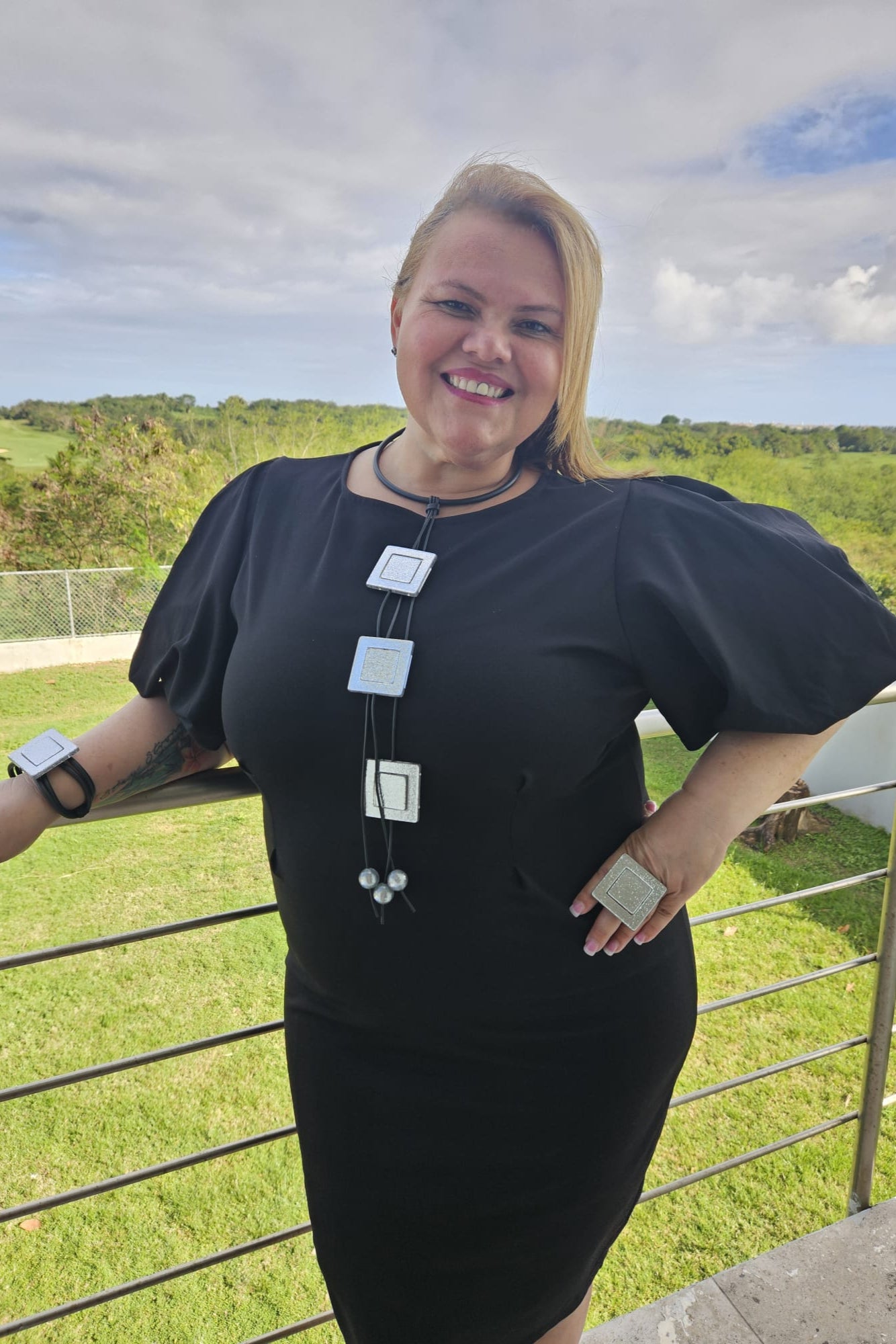 COLLAR NEGRO Y PLATEADO