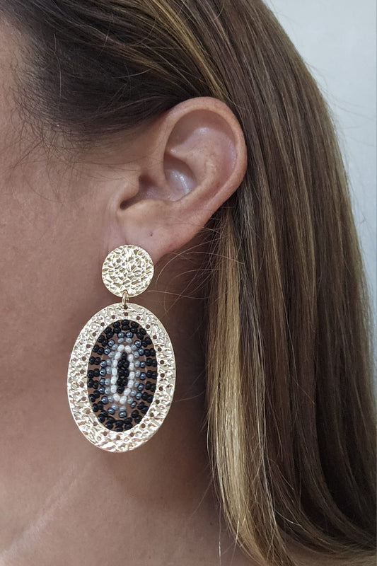 PANTALLAS OVALADAS DORADAS CON NEGRO Y BLANCO