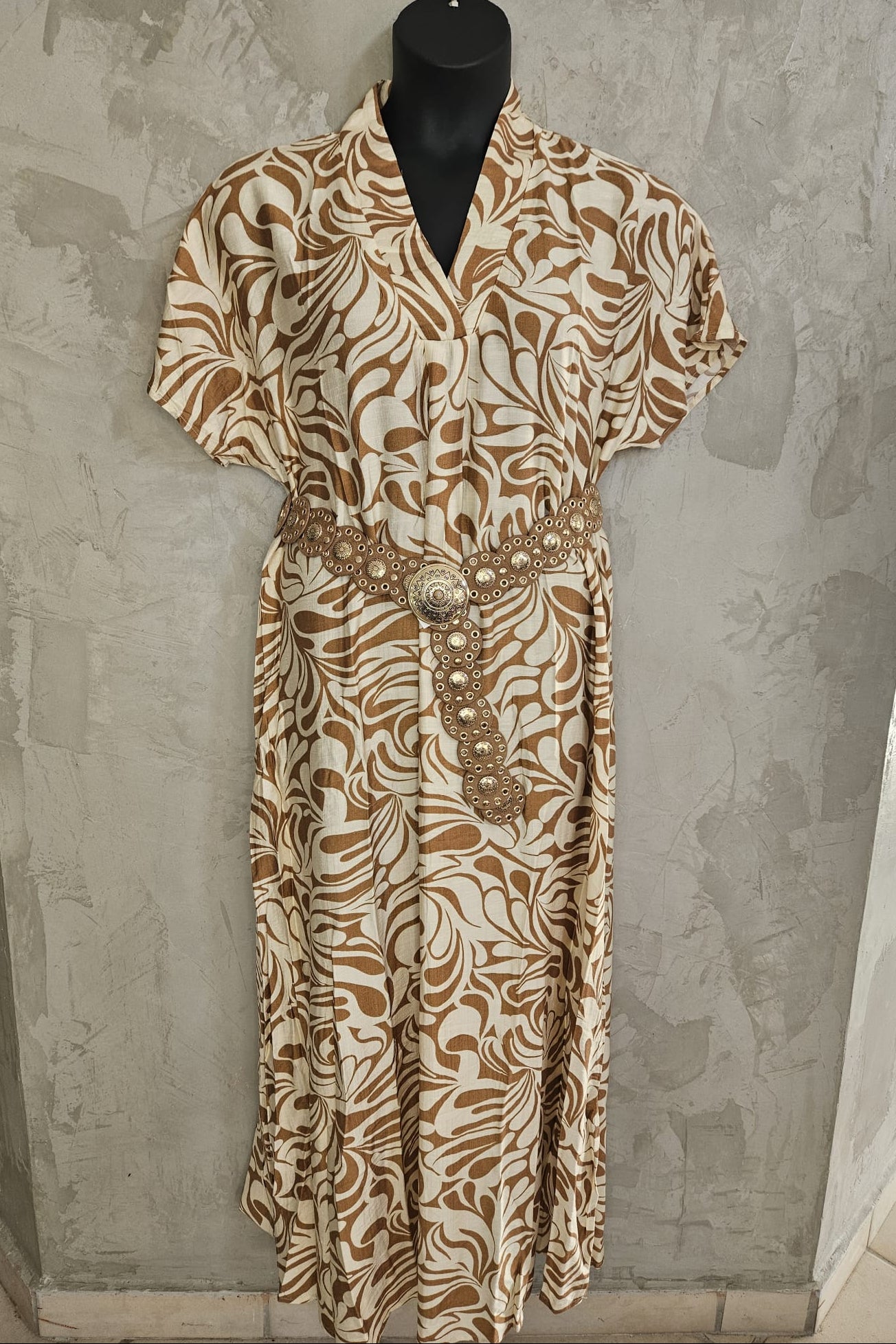 TRAJE "MAXI DRESS" TAMAÑO PLUS COLOR TAUPE