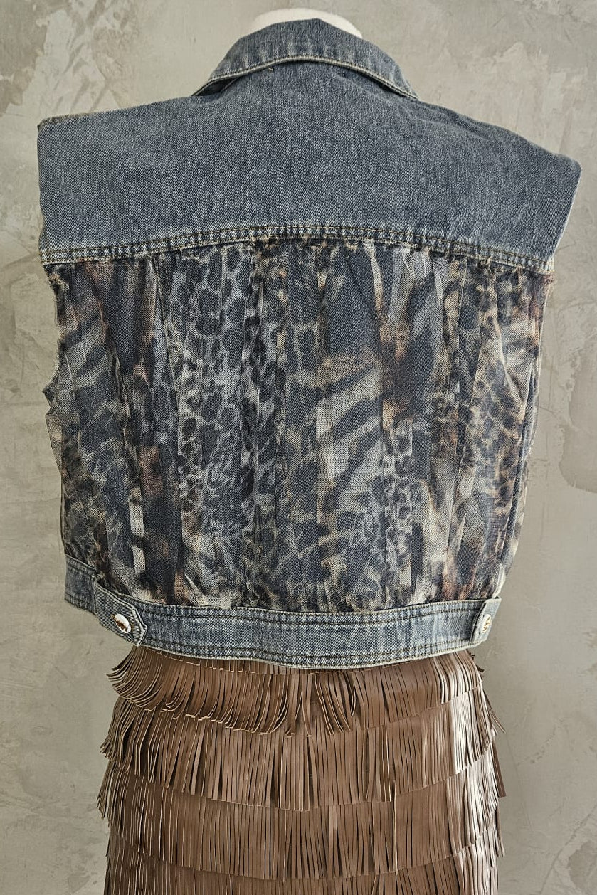 JACKET DE MAHÓN SIN MANGAS Y DETALLES ANIMAL PRINT