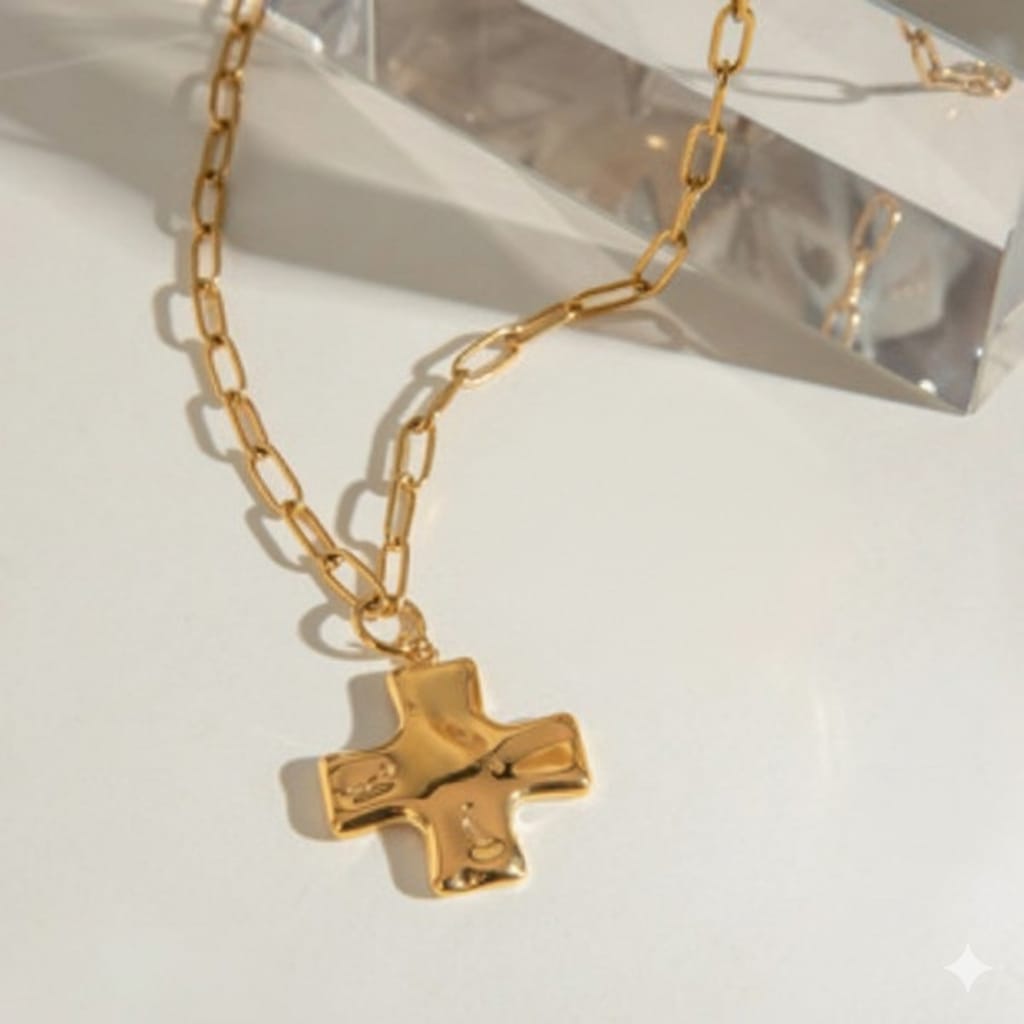 COLLAR DORADO DE CADENA DE ESLABONES Y PENDANT DE CRUZ