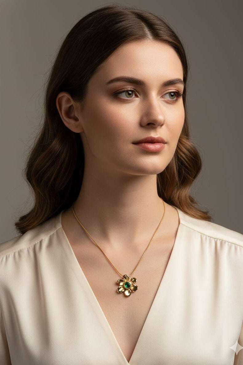 SET DE CADENA Y SORTIJA DE FLOR DORADA CON VERDE