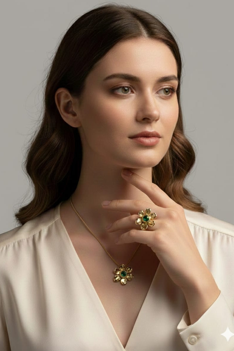 SET DE CADENA Y SORTIJA DE FLOR DORADA CON VERDE