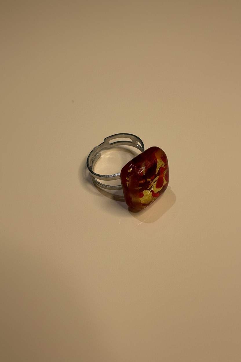 Anillo con fondo beige