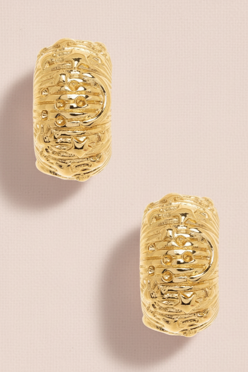 Aretes con fondo suave manteniendo posición