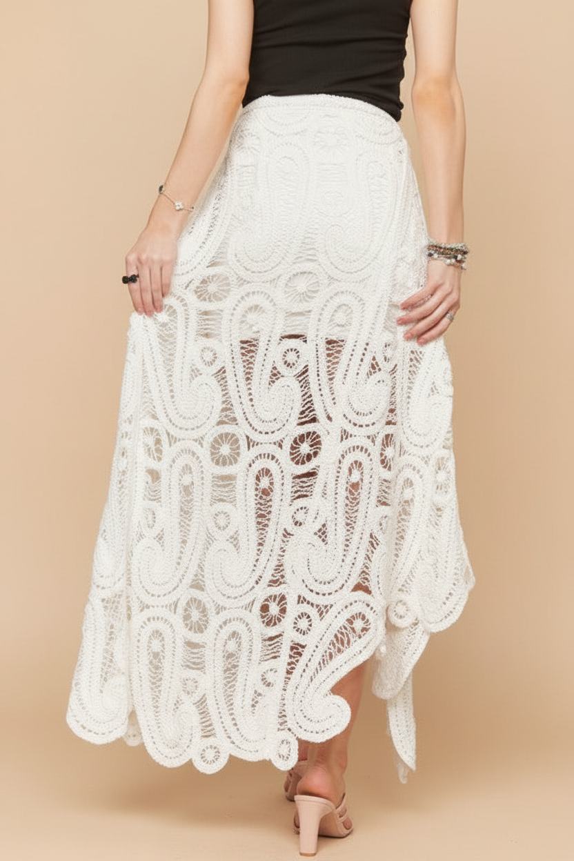 Falda encaje trasera beige