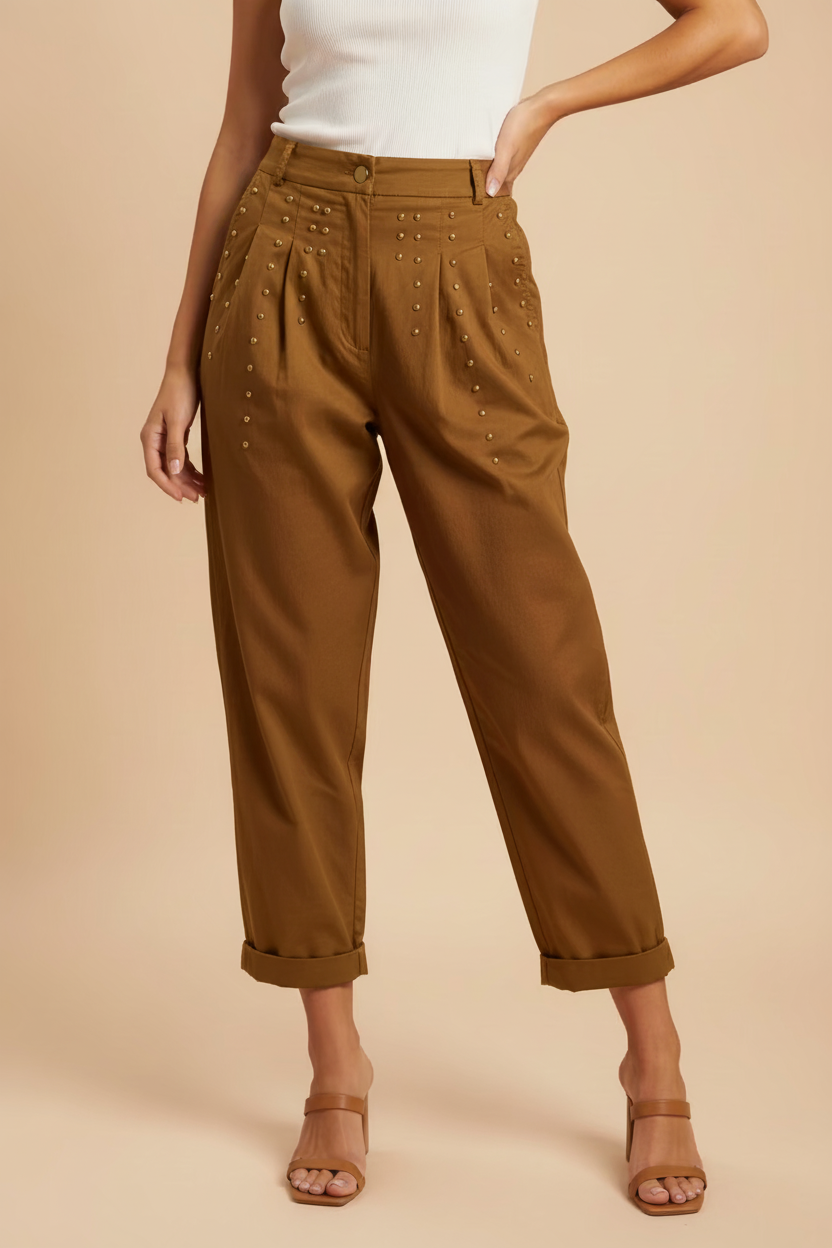 PANTALÓN CON TACHITAS DE ALGODÓN