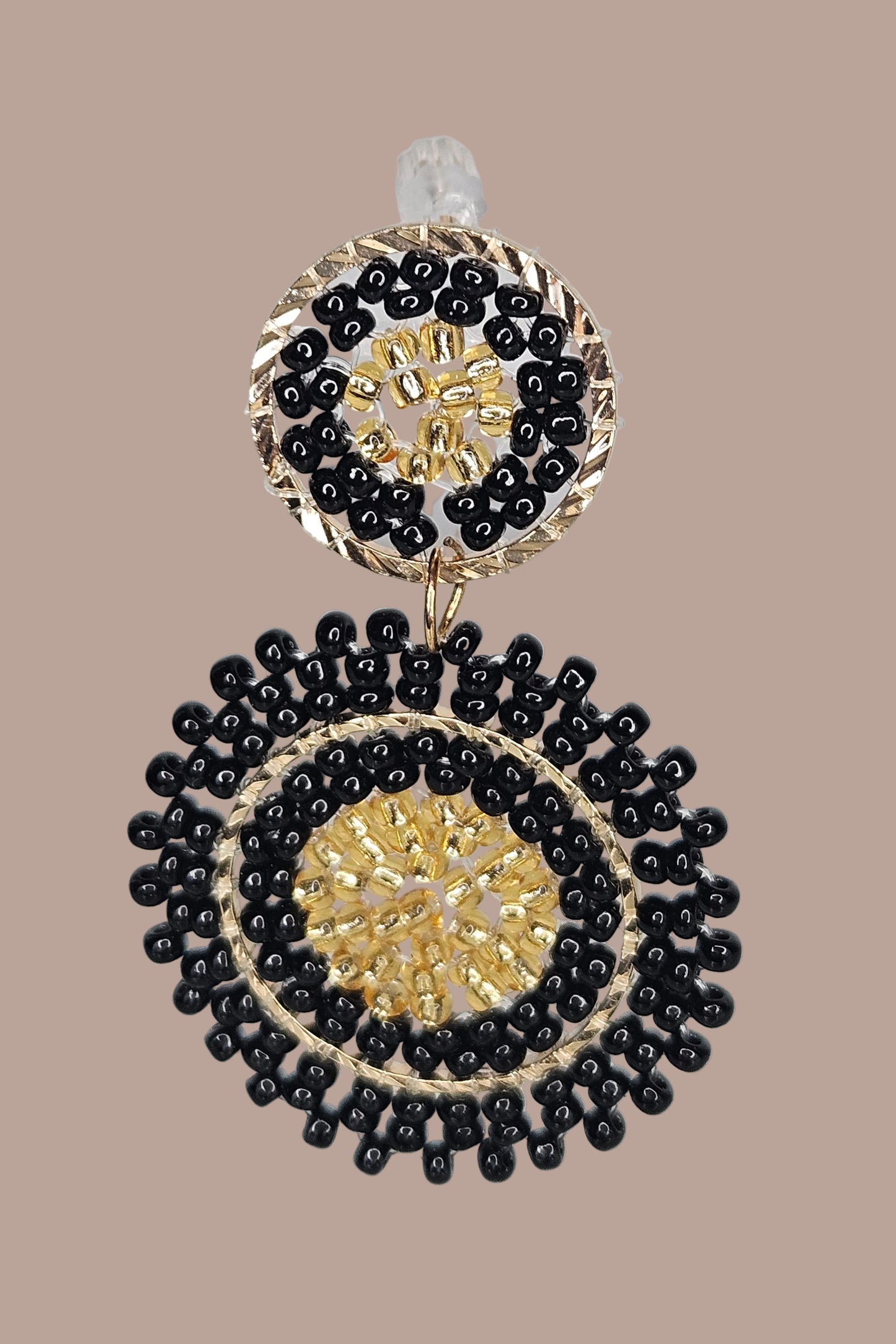PANTALLAS TEJIDAS DORADO Y NEGRO