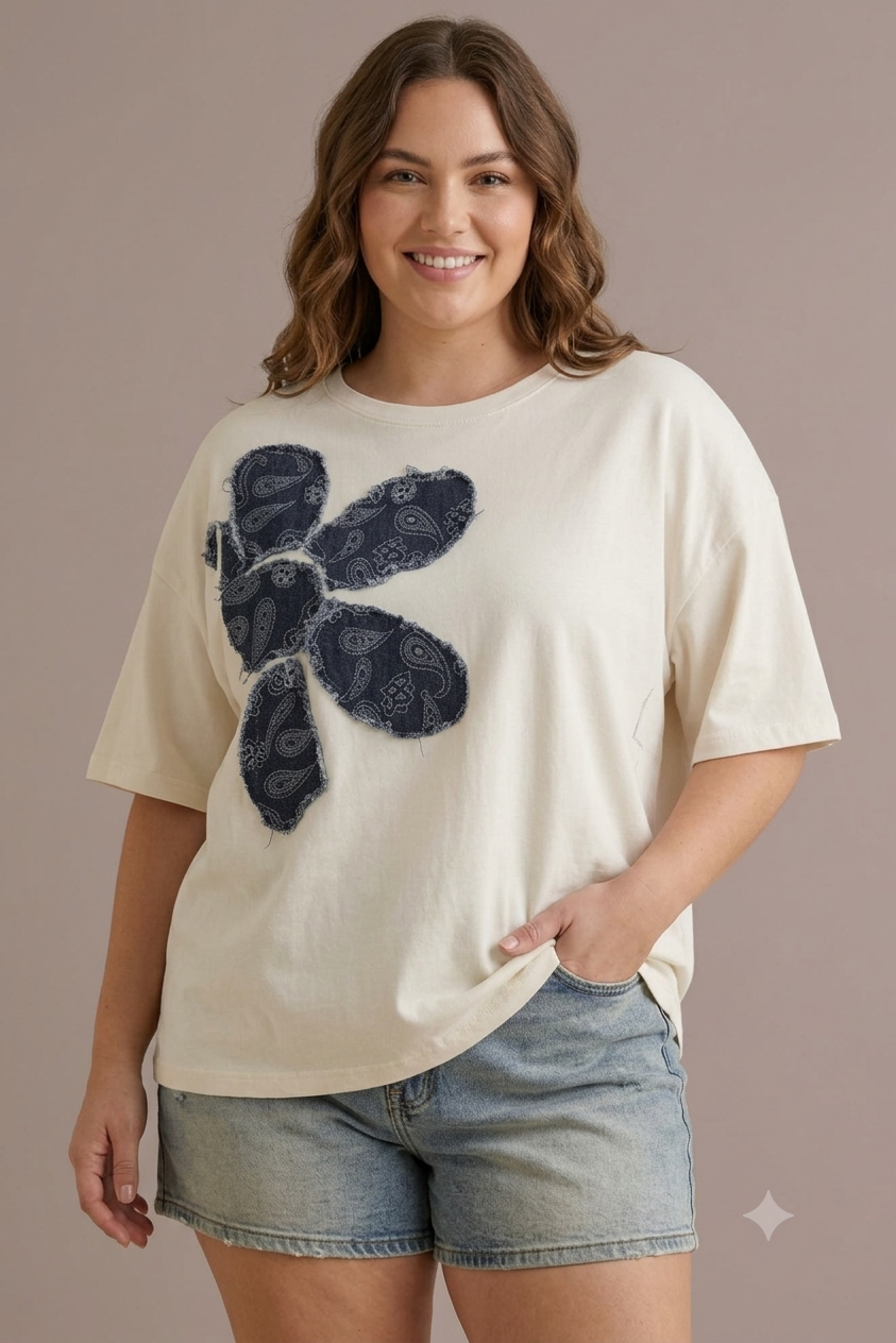 BLUSA CON FLOR EN DENIM TALLA PLUS